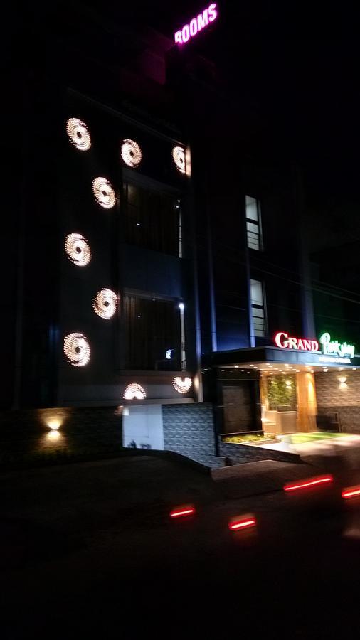 Hotel Grand Parkway Tambaram Exterior photo